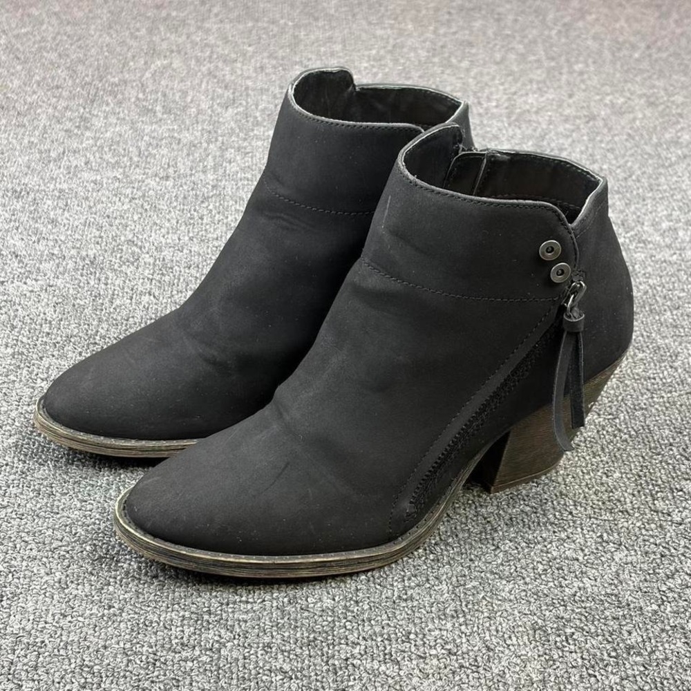 Women's‎ Black Short Heel Campus Pull On Side Zip Booties Boots Size 9 M
